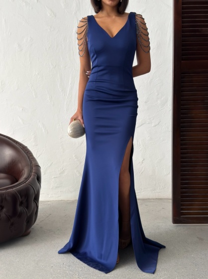Rochie eleganta lunga tip sirena accesorizata cu lantisoare