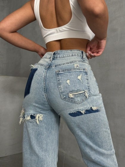 Blugi evazati cu rupturi la spate - Img 1