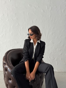 Compleu elegant cu sacou si pantalon evazat - Img 3