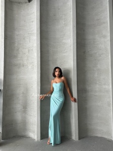 Rochie eleganta cu siret la spate accesorizata cu strasuri - Img 6