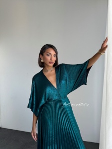 Rochie eleganta lunga plisata cu aspect lucios - Img 5