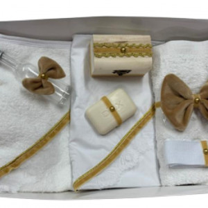 Trusou de botez 7 piese, funda catifea crem auriu