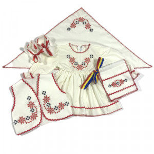 Compleu Motive Traditionale Fată