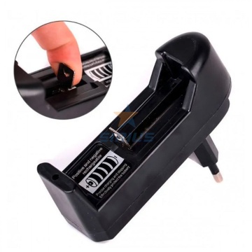 Incarcator universal pentru 2 tipuri acumulatori reincarcabili 18650 16340 - Img 1