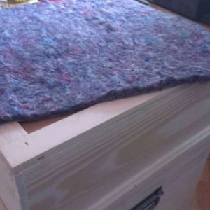 Pasla pentru izolat podisorul 42 x 50 cm - pentru stupi pe 10 rame - Img 2