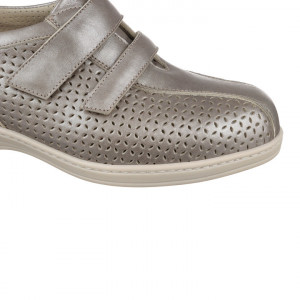 Pantofi confort, din piele cu perforatii, dama, Pinosos 6951-P39 titan detaliu