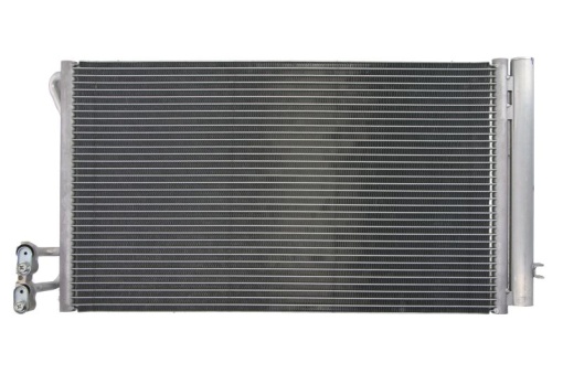 Condensator climatizare (cu uscator) potrivit BMW 1 (E81), 1 (E82), 1 (E87), 1 (E88), 3 (E90), 3 (E91), 3 (E92), 3 (E93), X1 (E84), Z4 (E89) 1.6-3.0D 06.04-08.16
