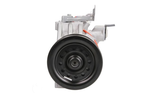 Compresor climatizare (fără dop de golire a uleiului) potrivit DAIHATSU CHARADE VIII; TOYOTA AURIS, COROLLA, URBAN CRUISER, YARIS 1.33/1.4D 03.07-