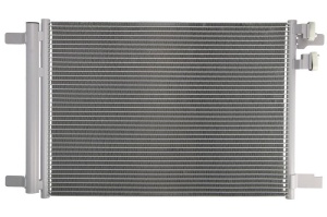 Condensator climatizare (cu uscator) potrivit SEAT ATECA, LEON, LEON SC, LEON SPORTSTOURER, LEON ST; SKODA KODIAQ I, OCTAVIA III; VW CADDY V, CADDY V/MINIVAN, GOLF SPORTSVAN VII, GOLF VII 1.0-2.0D 08.12- - Img 1