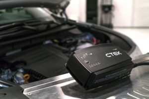 Aparat incarcat baterii auto PRO25S EU, voltaj incarcare: 12 V CTEK, curent incarcare: 25A, alimentare: 230V, tip baterie: AGM/Ca/Ca/EFB/GEL/LiFePO4/MF/WET - Img 2