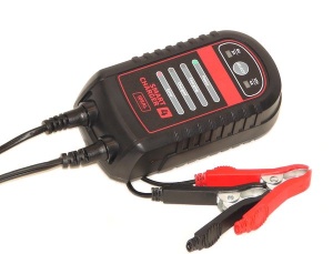 IDEAL - Redresor de curent pt baterii descarcate, curent incarcare 2/4A, tensiune 6/12V, recomandat pentru bateriile cu acid, de tip AGM si cu gel - Img 4