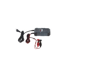 Aparat incarcat baterii auto C10, voltaj incarcare: 12 V BOSCH, curent incarcare: 3,5A, alimentare: 230V, tip baterie: AGM/Ca/Ca/EFB/GEL/VRLA - Img 2