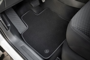 Covoras podea cauciuc CUSTO POL Velours, 4 buc, fata/spate, set, culoare negru, potrivit TESLA MODEL Y 03.19- - Img 2