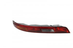 Stop lampa spate dreapta partea inferioara, in bara AUDI Q3 8U intre 2015-2018 - Img 1