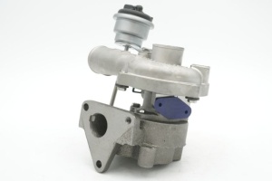 Turbocompresor (reconditionat, cu set garnituri) potrivit DACIA LOGAN, SANDERO; NISSAN ALMERA II, KUBISTAR, MICRA III; RENAULT CLIO II, CLIO II/HATCHBACK, CLIO III, KANGOO, KANGOO EXPRESS 1.5D 06.01- - Img 1