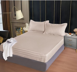 Cearsaf cu elastic tip Damasc, 160x200cm + 2 fete de perna, cod produs H21-4623