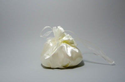 Saculet Ivory