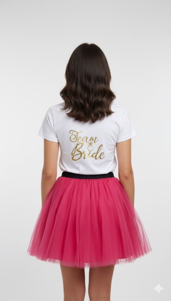 Tricou alb inscriptionat cu Team Bride, fusta corai - Img 2