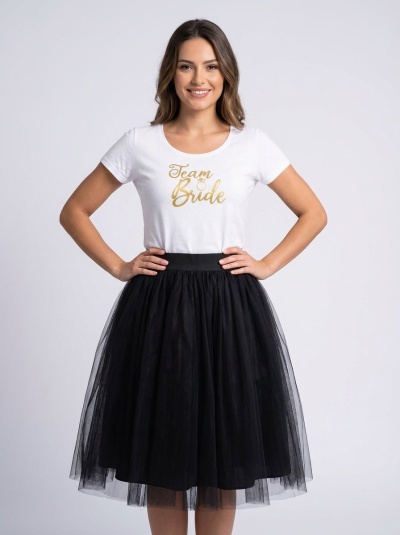 Tricou alb inscriptionat cu Team Bride, fusta neagra