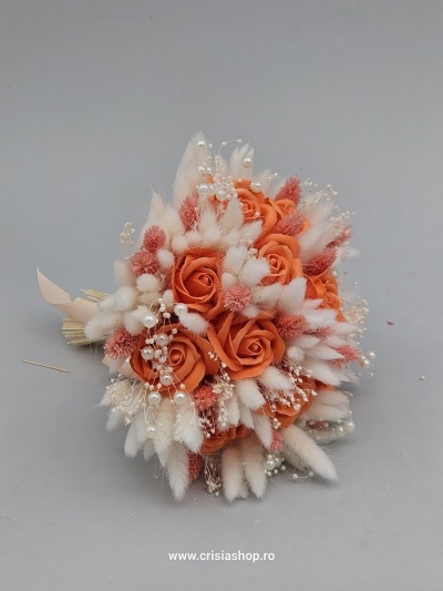 Buchet mireasa flori uscate, ivory, orange rose si margele - Img 2