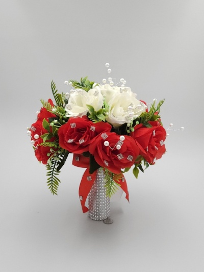 Buchet rosu cu ivory