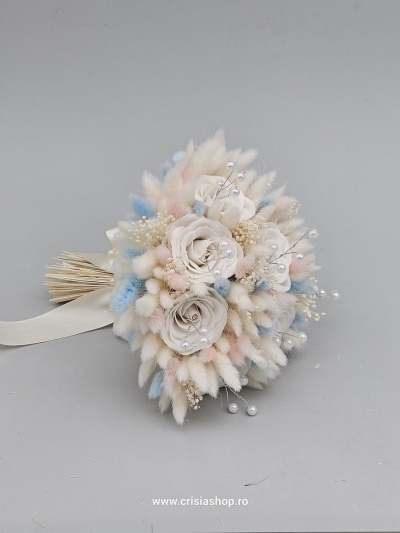 Buchet mireasa flori uscate, baby pink, blu & ivory