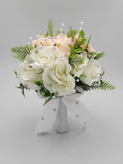 Buchet roz cu ivory