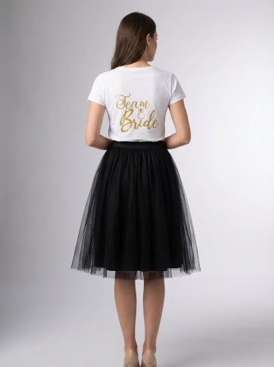 Tricou alb inscriptionat cu Team Bride, fusta neagra - Img 2