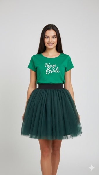 Tricou verde inscriptionat cu Team Bride, cu fusta verde