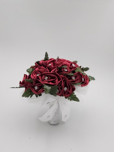 Buchet rosu inchis