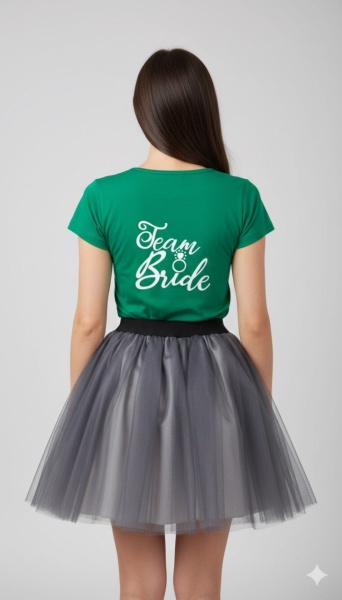 Tricou verde inscriptionat cu Team Bride, cu fusta gri inchis - Img 2