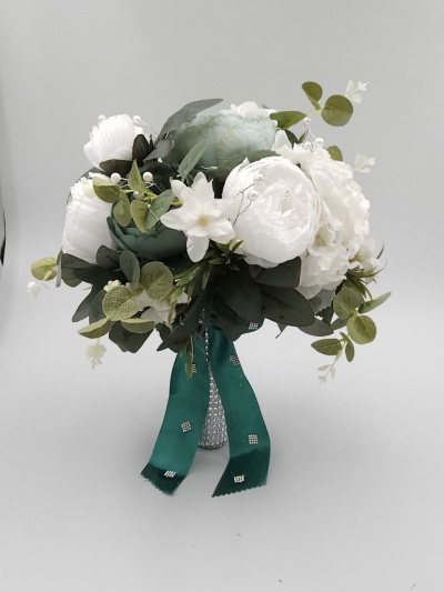 Buchet bujori albi