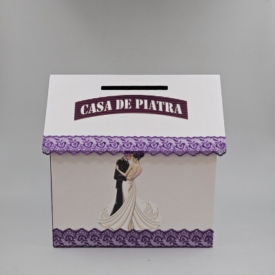 Casa pentru bani, dantela mov