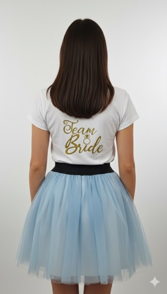 Tricou alb inscriptionat cu Team Bride, fusta bleo - Img 2