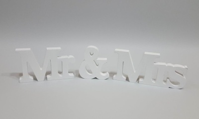 Decoratiune litere Mr & Mrs