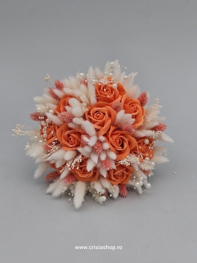 Buchet mireasa flori uscate, ivory, orange rose si margele