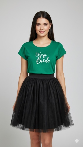Tricou verde inscriptionat cu Team Bride, cu fusta neagra