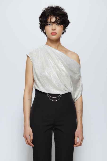 Top 'Rhea' satinat asimetric alb perlat