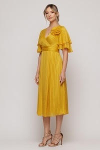 Rochie 'Leea' galbenă din voal plisat și floare decorativă - Img 3