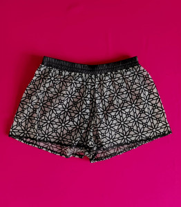 Set blazer și pantaloni scurți alb negru cu broderie - Img 3