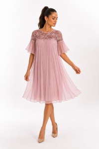 Rochie roz pudră din mătase naturală cu inserție din dantelă