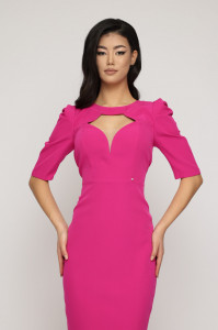 Rochie 'Dorothy' fucsia cu decupaj și umeri proeminenți - Img 3