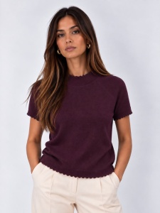 Bluză din tricot mov prună cu guler înalt cu finisaje