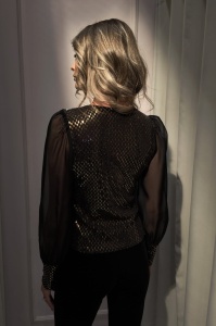Bluză 'Kayla' cu aplicații aurii și accesoriu floare - Img 4