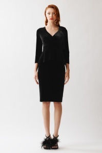 Rochie 'Rhea' din catifea cu peplum și detaliu floral - Img 3