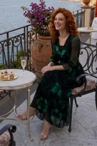 Rochie 'Aveline' lungă din mătase naturală imprimată floral cu pliseuri