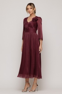 Rochie 'Ava' burgundy din voal sidefat cu floare decorativă - Img 3