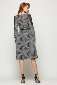 Rochie 'Lorraine' cu print monocrom și umeri transparenți - Img 4