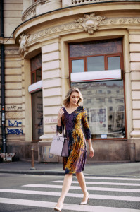 Rochie 'Solange' din jerse texturat multicolor - Img 5