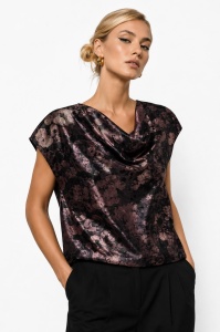 Top elegant satinat cu decolteu drapat